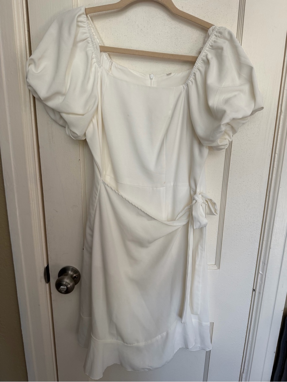 White Puff Sleeve Midi Dress with Side Tie. Great condition. Size L